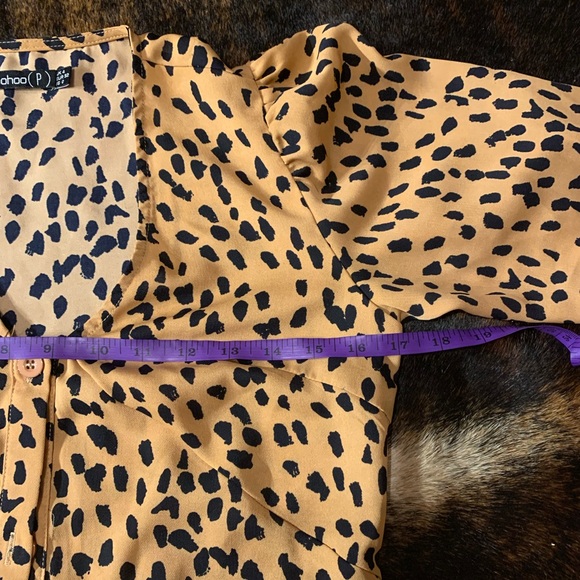 Boohoo (P) size 0 Dalmatian print button up shift dress camel color - Picture 8 of 9